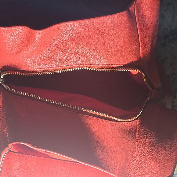 Coach Madison - Picture 7 of 7